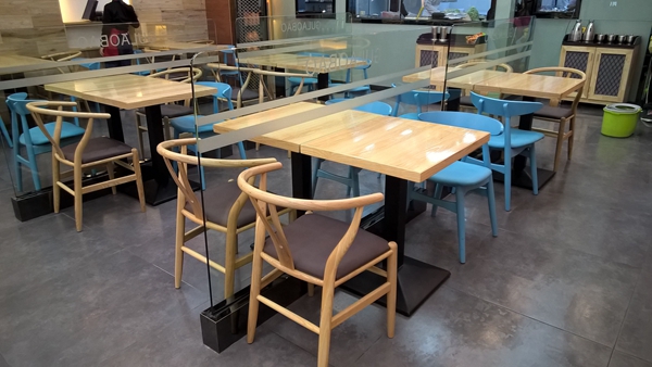 那些生意好的餐廳都是這樣擺桌子的，做餐飲的可以學(xué)學(xué)！