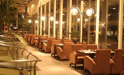 飲食公司品牌策劃受什么影響？