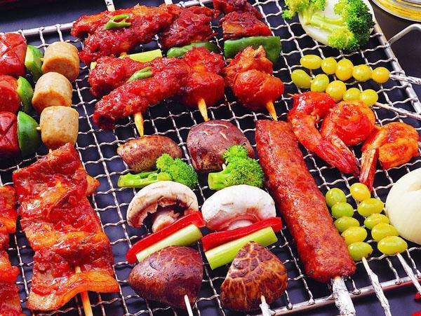 做燒烤賺錢嗎？能賺多少？怎樣賺錢？餐飲品牌策劃