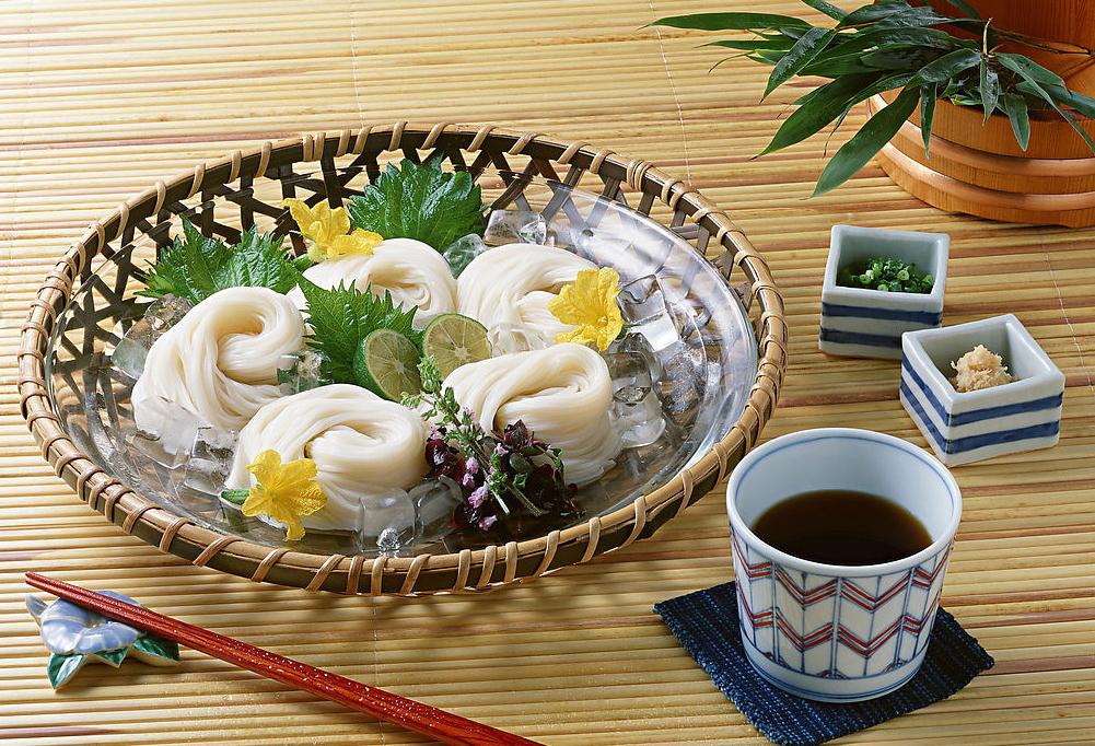 面對消費降級，餐飲品牌策劃公司教你如何經(jīng)營